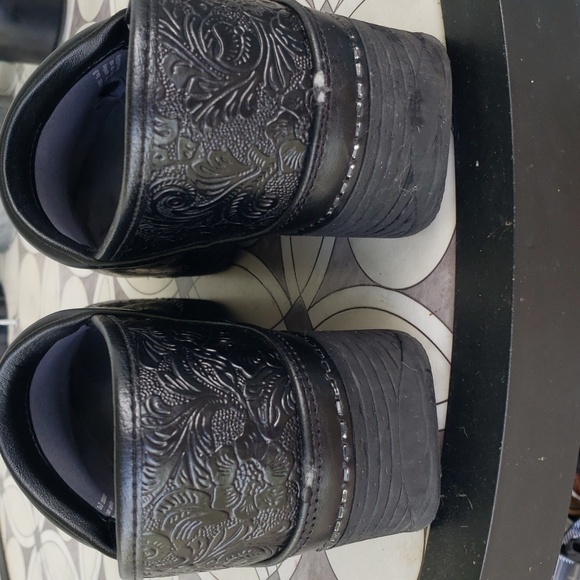 DANSKO Black Tooled Leather Clog - Picture 8 of 8